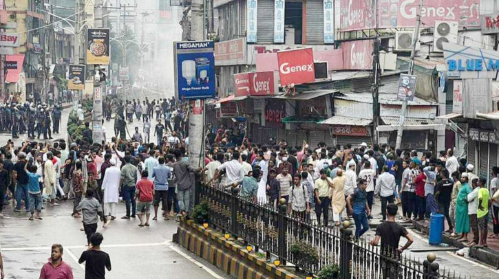 সিলেটে শিক্ষার্থীদের সঙ্গে পুলিশের সংঘর্ষ