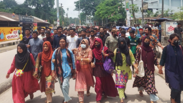 শেখ হাসিনার বিচার দাবিতে ময়মনসিংহে শিক্ষার্থীদের বিক্ষোভ