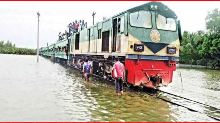 সারা দেশের সঙ্গে চট্টগ্রামের ট্রেন যোগাযোগ বন্ধ