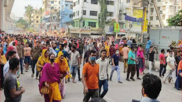 আশুলিয়ায় পোশাক কারখানায় হামলা, গাড়ি ভাঙচুর ও কারখানা বন্ধ